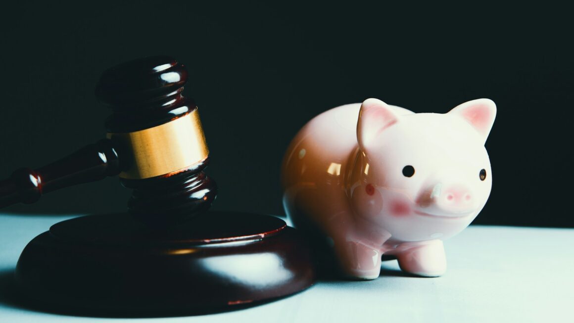 https://unsplash.com/photos/pink-pig-ceramic-figurine-on-black-and-white-round-plate-dvKPIykMWJc?utm_content=creditShareLink&utm_medium=referral&utm_source=unsplash